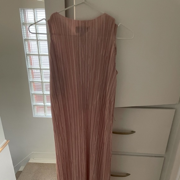 Top shop cold shoulder pleated dress - Picture 3 of 6